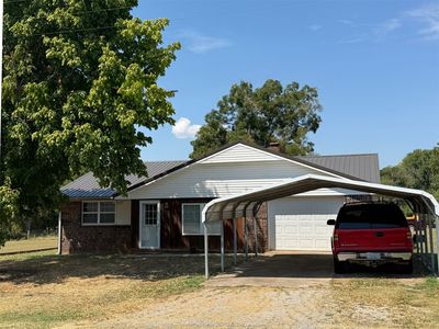230 N Pecan Ave