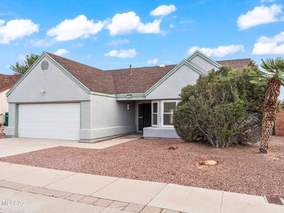 7848 N Roundstone Dr