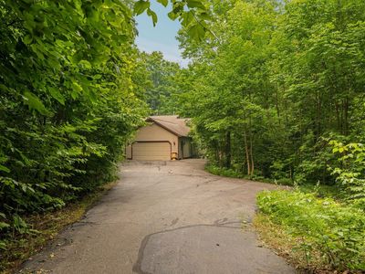 8433 Forest Ct