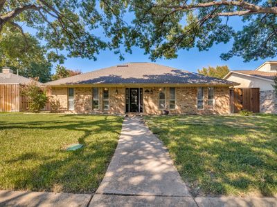 1811 Centenary Dr