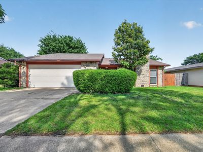 2705 Treeview Dr
