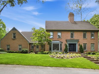 700 Palace Green Pkwy
