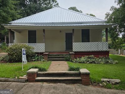 905 S Pkwy