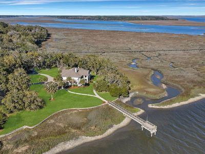 2747 Sutherland Bluff Dr NE