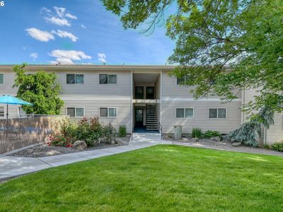 1900 NW Carden Ave APT 16