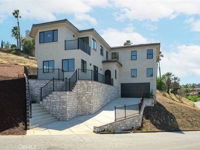 16515 Canyon Rdg