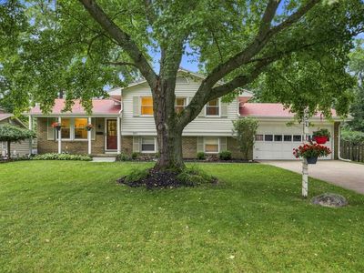 951 Thomas Dr