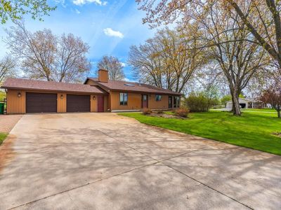 6864 DAIRYLAND LANE