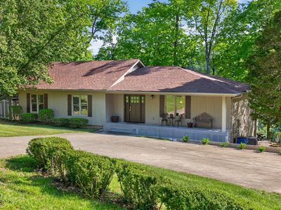830 Chimney Rock Rd