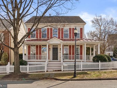 801 Linslade St