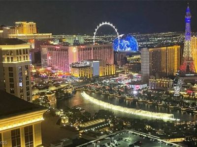 2600 W Harmon Ave #26026