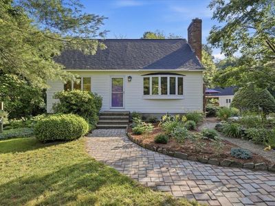 16 Lakeview Way