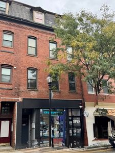 147-149 Meridian St