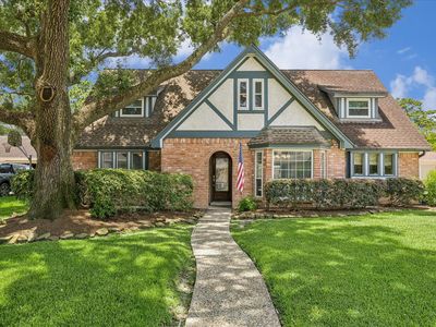 17619 Cassina Dr
