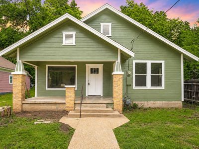 1203 Brook Ave