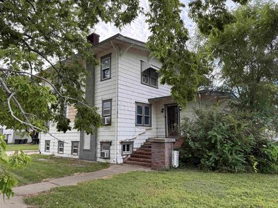 303 S Sycamore Street