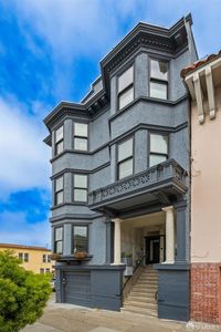 800 Arguello Blvd