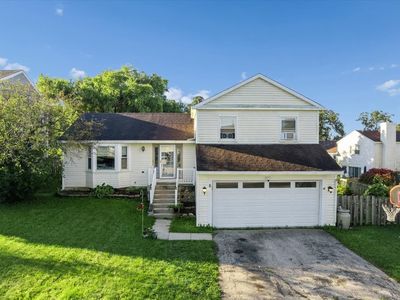 Property at 5 Sheffield Ct, Streamwood, IL