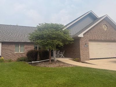 211 Windmill Ln