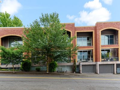 2006 SE Morrison St APT B