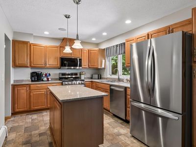 2006 River Hills Dr