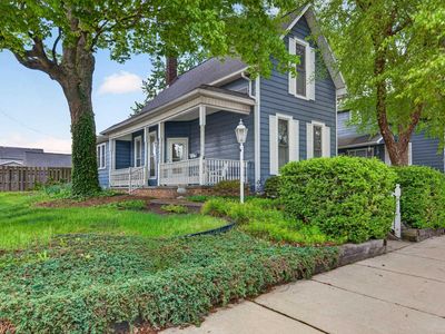 652 S Main St