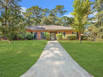 875 Holly Ln