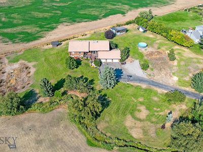 545 Coulee Dr