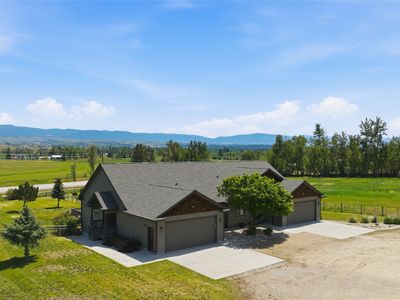 5872 Canyon Vista Dr