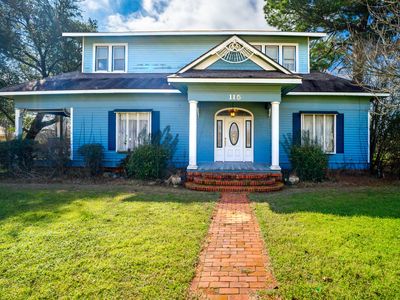 115 E Brazos