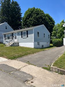 23 Hillview Avenue