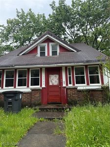1366 Superior Ave