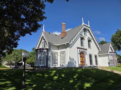 425 W Lincoln Ave
