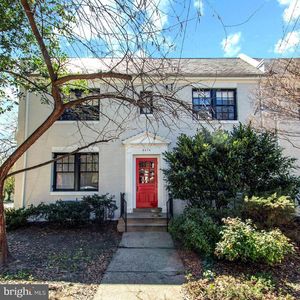 4474 Macarthur Blvd NW