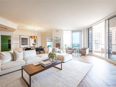 60 Edgewater Dr APT 11F