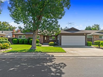 3320 Alta Way