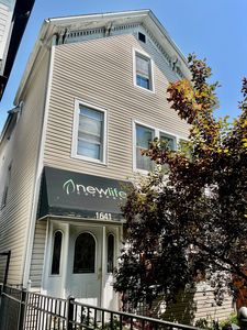 1641 N Mozart St