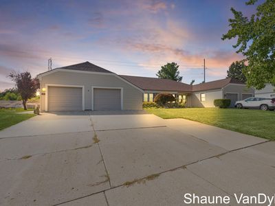 331 Rolling Greene Dr NW