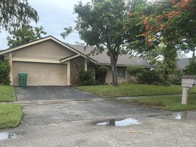 7331 NW 49th St