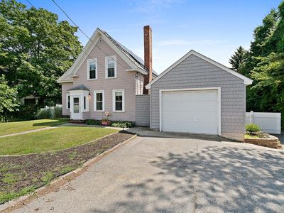 131 Pleasant Valley St