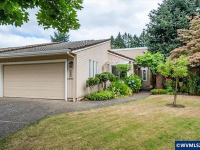 1144 Cayuse Cir SE