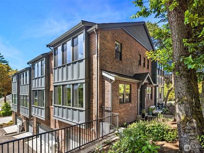 901 W McGraw Street #6