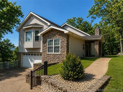 6835 Saint Tropez Cir