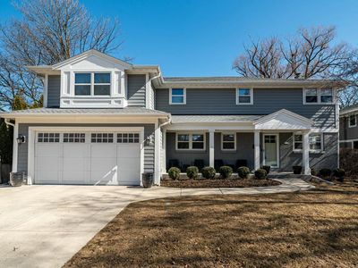 5028 North Lake DRIVE