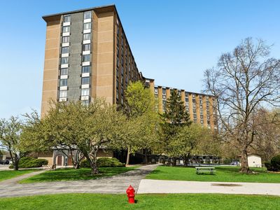 1 Renaissance Pl Unit 1022