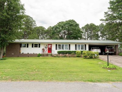 300 Lo Hawk Dr