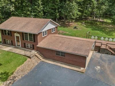 867 Green Acres Dr
