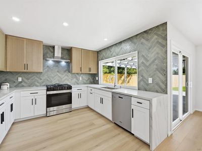 12437 Ridgeton Dr