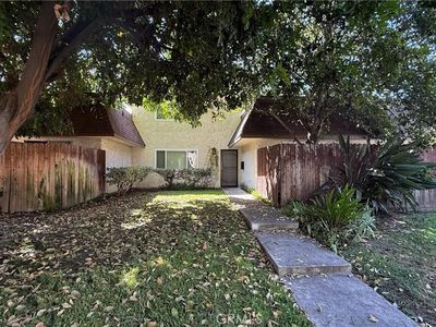 5572 Temple City Blvd