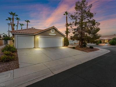 4866 Carefree Dr